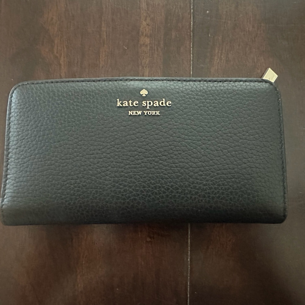 Kate Spade Slim Bifold Pebbled Leather Black Wallet